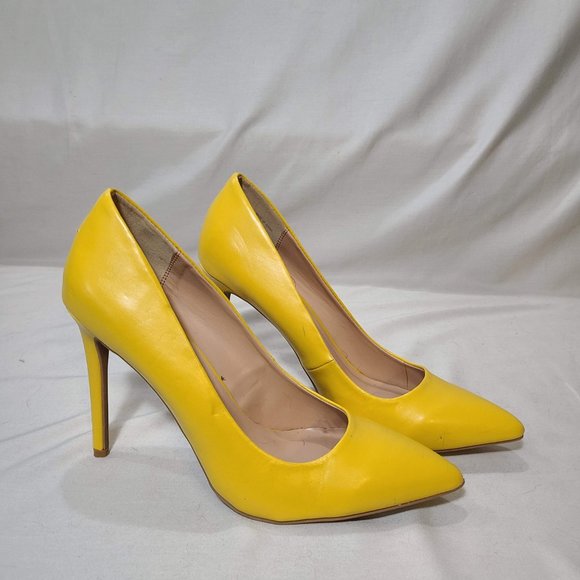 Size 10 Yellow Le Chateau stilletos - Picture 1 of 7